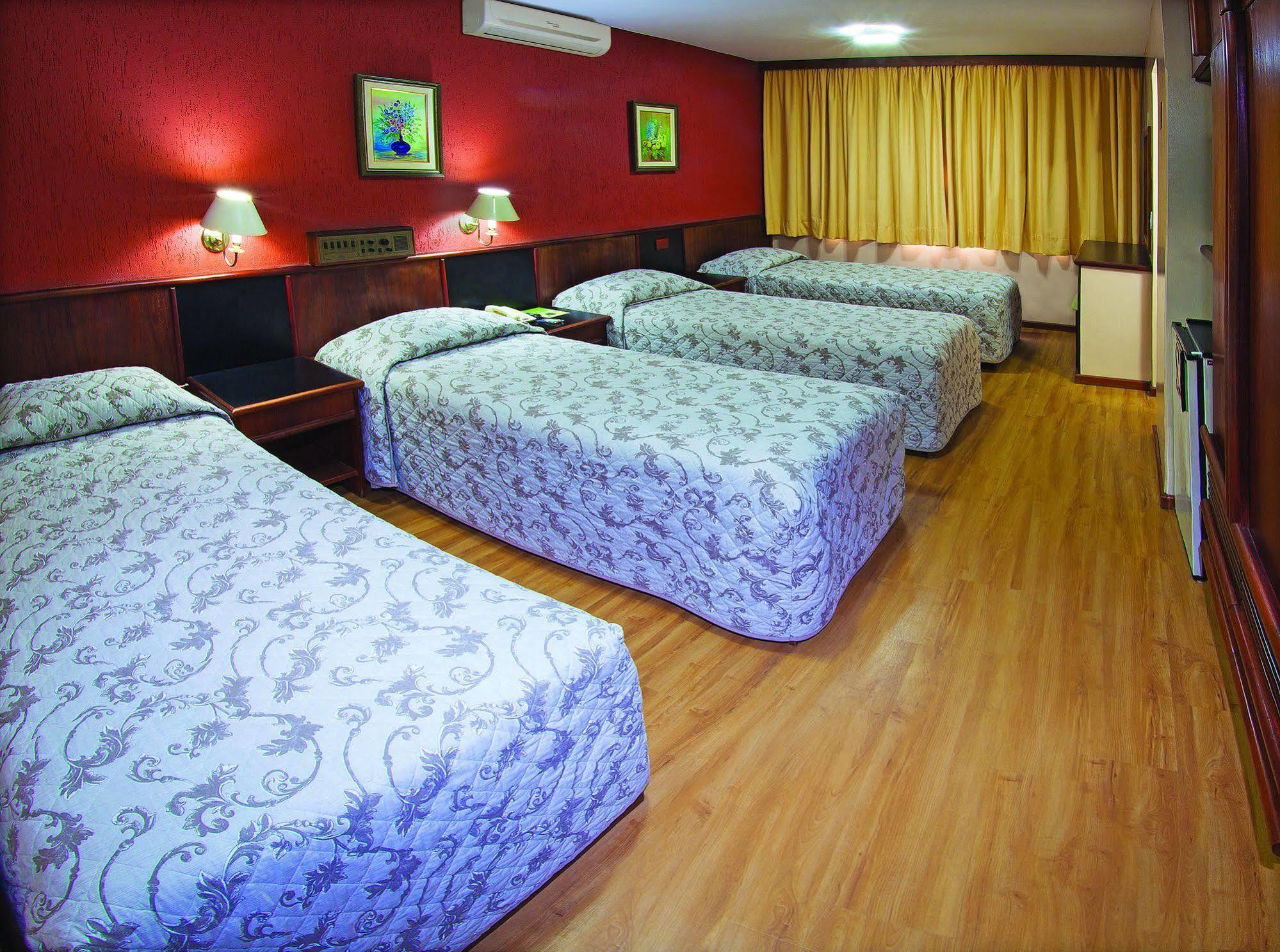 Lira Hotel Curitiba Exterior photo